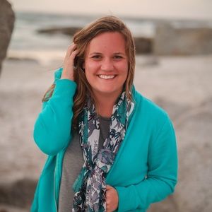 Meet your Posher, Caity